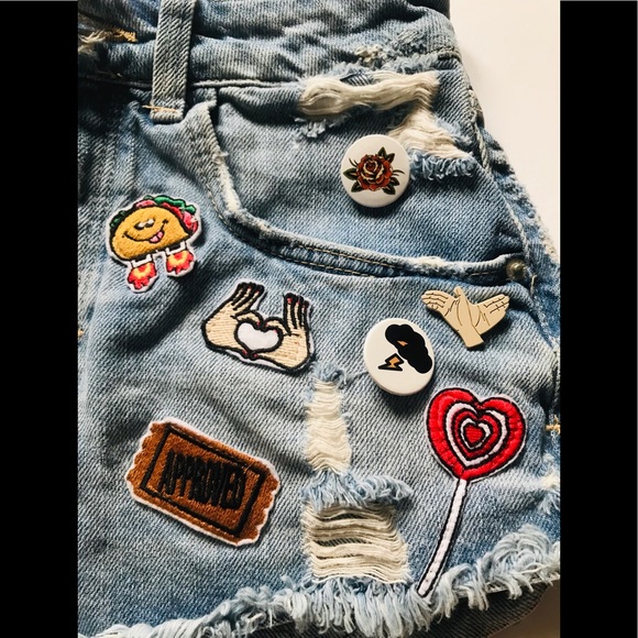 Zara Patch/Pin Distressed Cutoff Short Size 00 - Picture 8 of 8